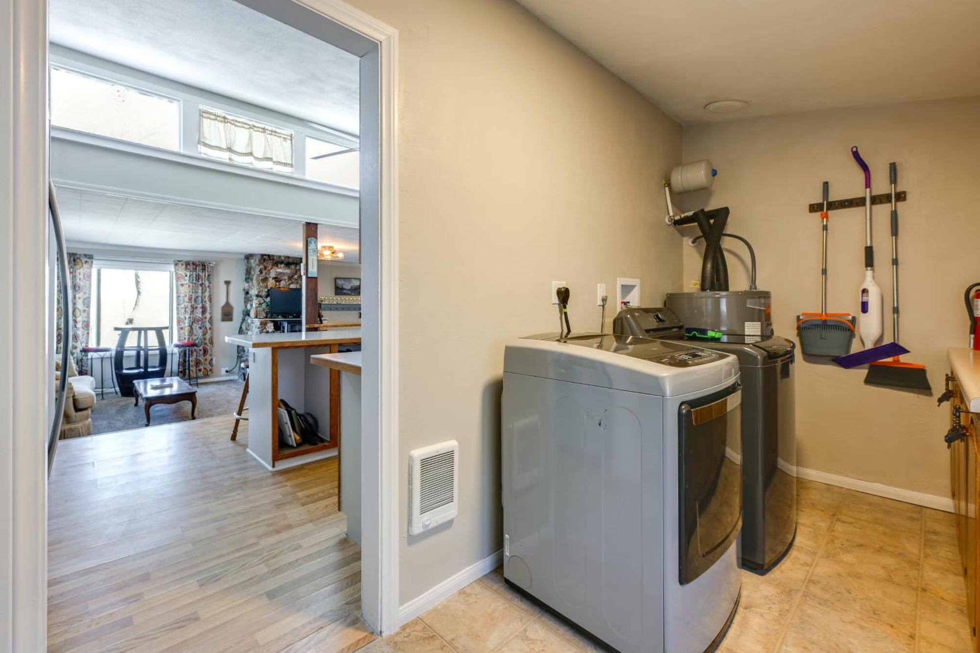 8 Mi To Hiking Home With Patio In Dtwn Pioche Exterior foto