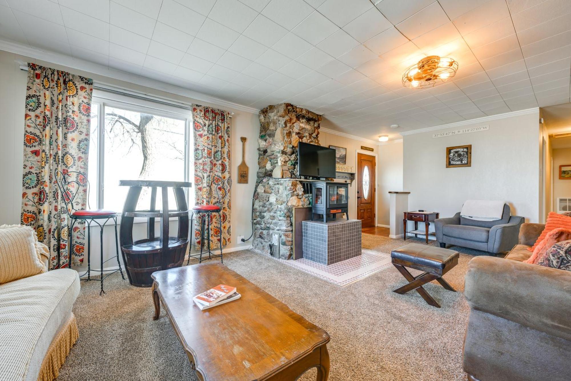 8 Mi To Hiking Home With Patio In Dtwn Pioche Exterior foto